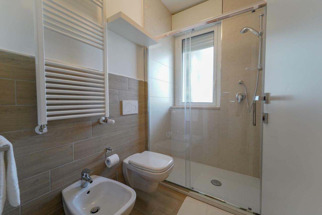 Bed and Breakfast Wojtyla Airport Бари Экстерьер фото