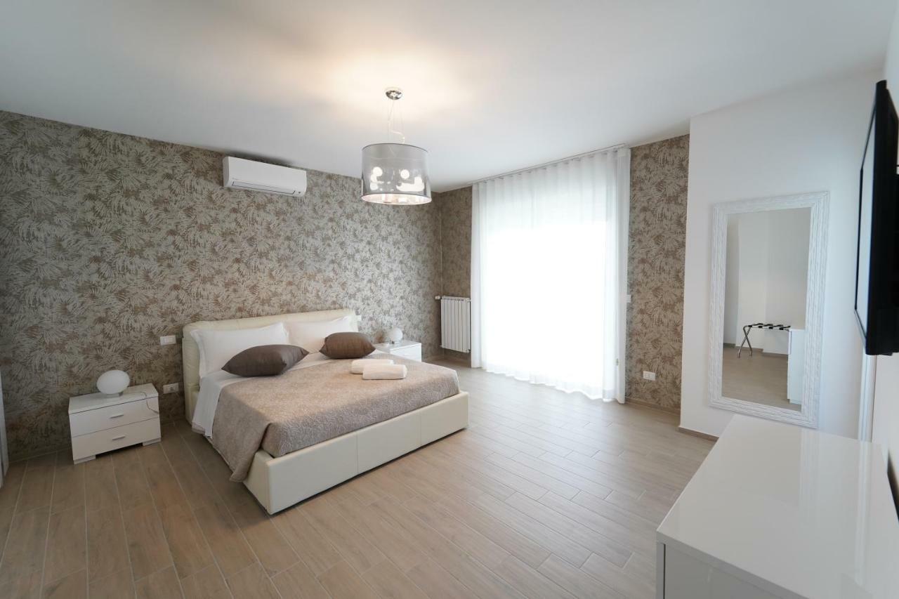 Bed and Breakfast Wojtyla Airport Бари Экстерьер фото