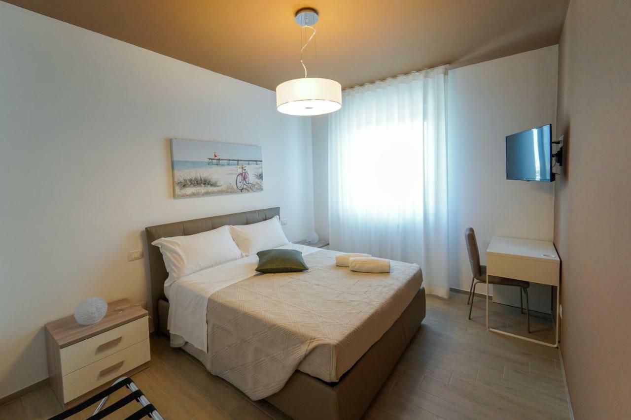 Bed and Breakfast Wojtyla Airport Бари Экстерьер фото