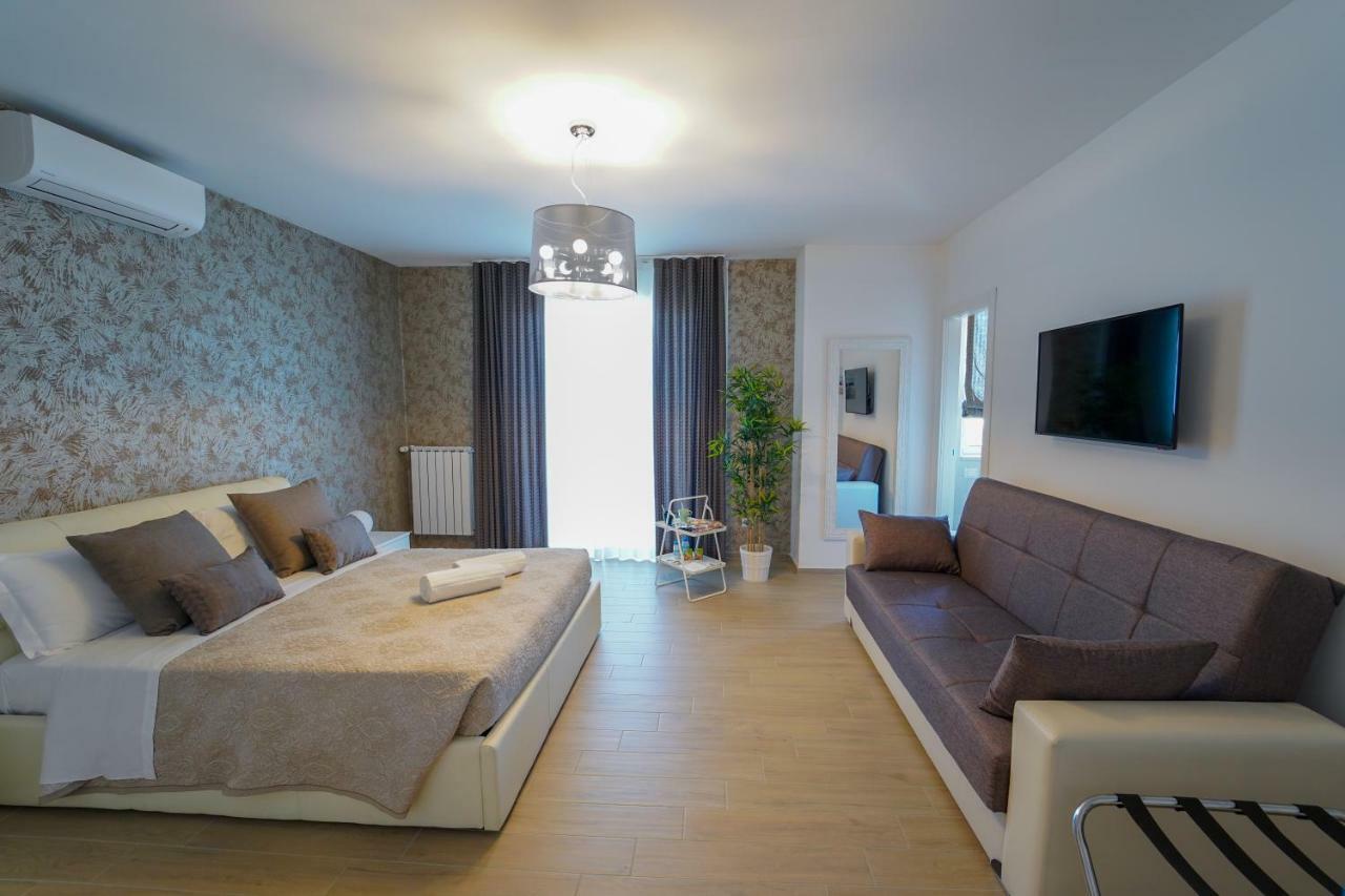 Bed and Breakfast Wojtyla Airport Бари Экстерьер фото